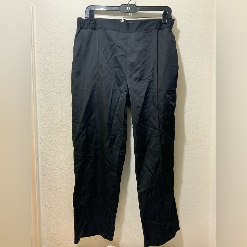 Hilton Hollis Cargo Satin Cropped Pant in black NW0T Size M